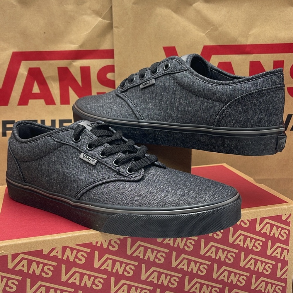 Vans WMNS Atwood
(Varsity Textile) Black/Pewter
VN0A45J9VEJ
Sneakers